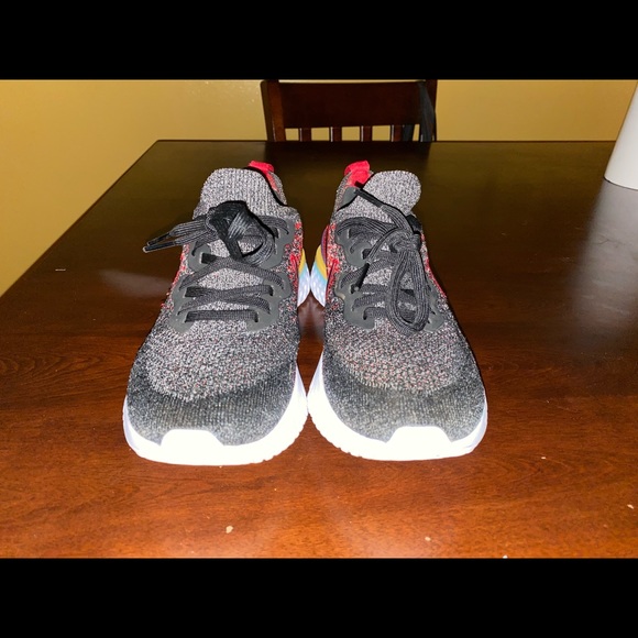 Nike Epic React Flyknit 2 - Picture 3 of 8